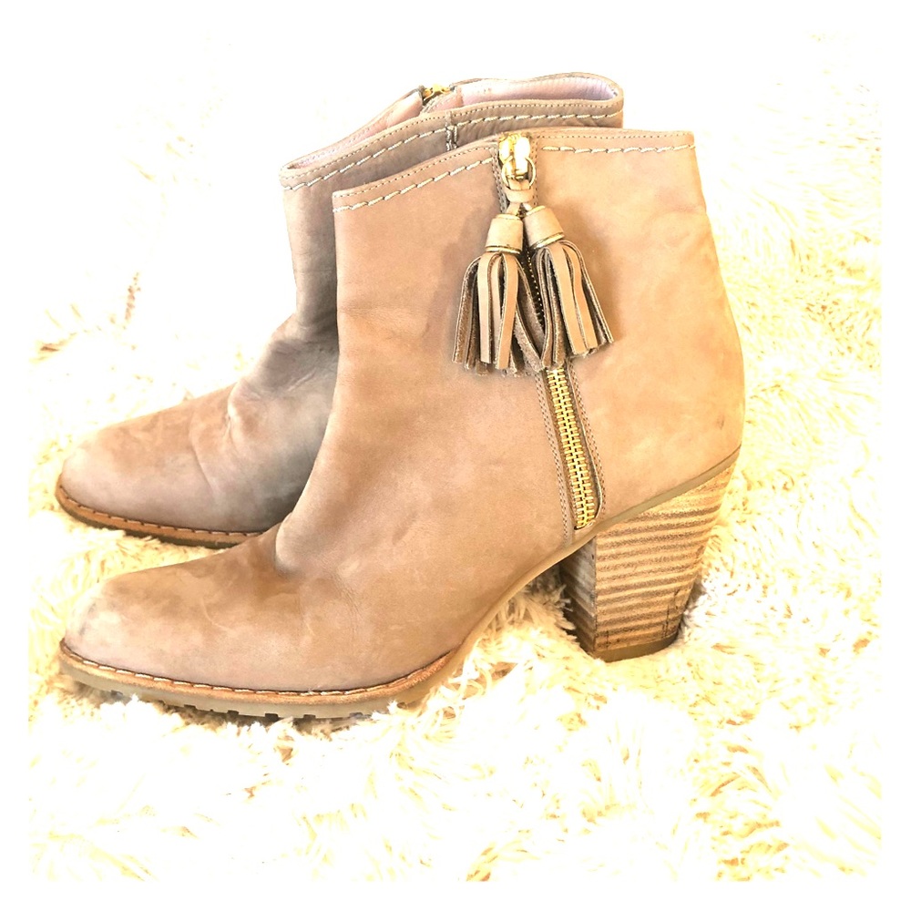 Stuart Weitzman suede beige booties